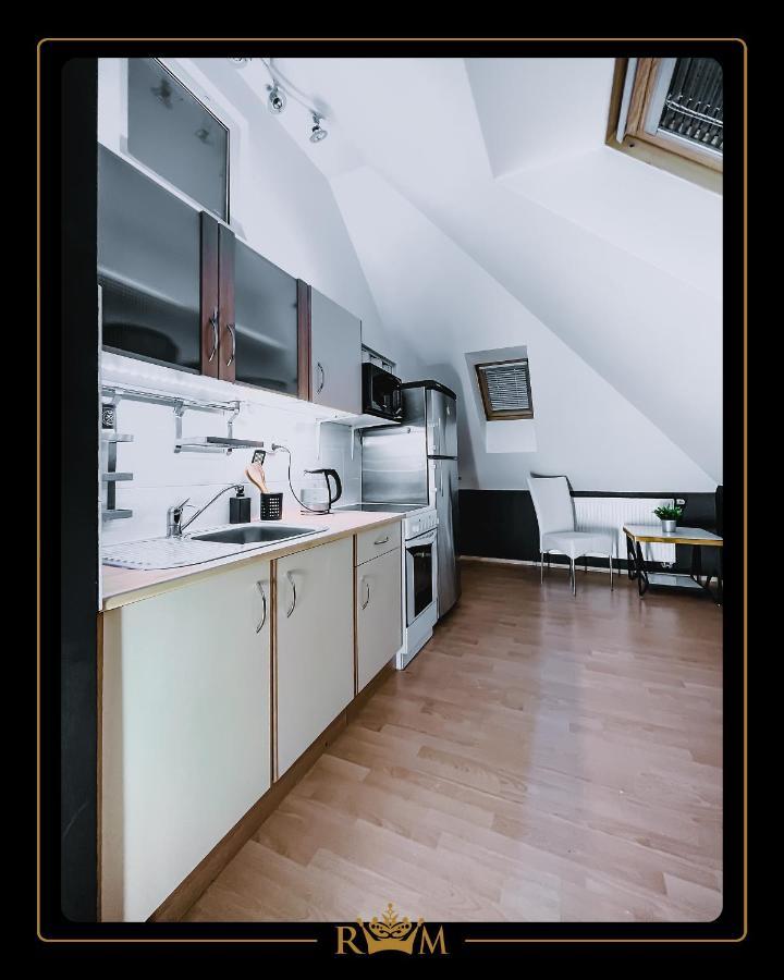 Rm Luxury Apartment In Prague • 6 People • Free Parking • Pets 外观 照片